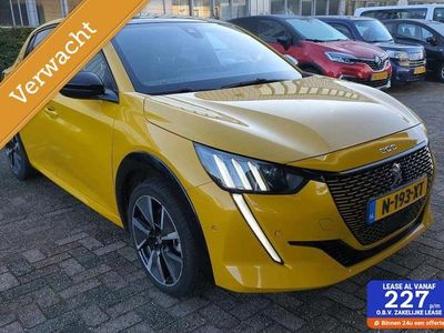 Geel (metallic) Occasion 2022 Peugeot e-208 GT Hatchback | € 15.999 (Eerlijke prijs)