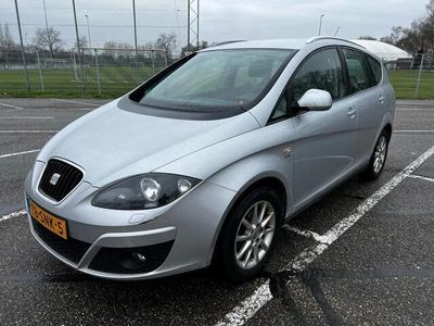 Grijs Gebruikt 2011 Seat Altea XL Style MPV | € 2.250