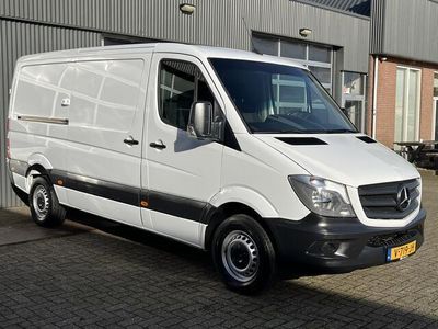 tweedehands Mercedes Sprinter 211 2.2 CDI 366 Airco Trekhaak 2000kg Parkeersensoren achter Telefoonverbinding 1e Eigenaar Euro 6 Bpm vrij voor particulier gebruik!!