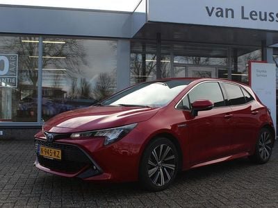 Rood Occasion 2021 Toyota Corolla Hatchback | € 21.299 (Goede deal)