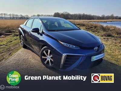 Blauw Gebruikt 2017 Toyota Mirai Executive Sedan | € 25.950