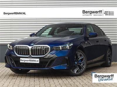 tweedehands BMW i5 eDrive40 M-Sport - Pano - Comfortzetels - Stoelventilatie - Driving + Parking Ass Prof