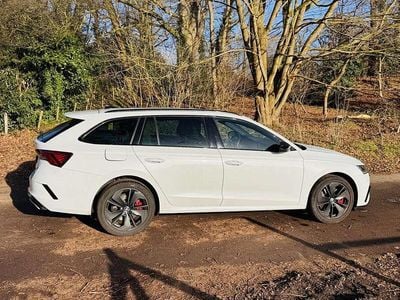 Wit Occasion 2021 Skoda Octavia RS Stationwagen | € 16.000 (Eerlijke prijs)