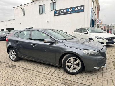 Grijs Gebruikt 2014 Volvo V40 Momentum Sedan | € 4.950 (Eerlijke prijs)