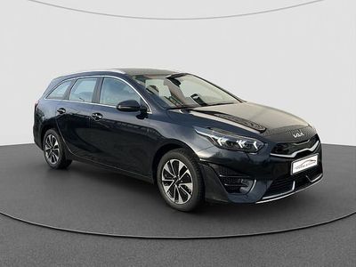 Zwart (metallic) Gebruikt 2022 Kia Ceed Sportswagon Stationwagen | € 21.295 (Eerlijke prijs)