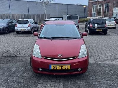 Rood Occasion 2006 Toyota Prius Hatchback | € 3.750 (Eerlijke prijs)