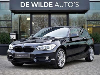 Zwart (metallic) Occasion 2018 BMW 118 Executive Hatchback | € 17.900 (Super prijs)