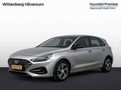 Shimmering silver metallic (r2t) Occasion 2021 Hyundai i30 Comfort Hatchback | € 15.900 (Eerlijke prijs)
