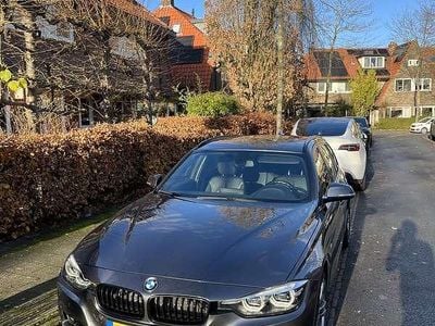 Grijs Gebruikt 2019 BMW 318 Stationwagen | € 20.500 (Eerlijke prijs)