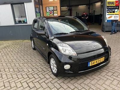 Zwart Gebruikt 2009 Daihatsu Sirion Hatchback | € 3.950