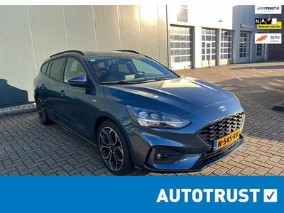 Blauw (metallic) Occasion 2021 Ford Focus Business Edition Stationwagen | € 11.244 (Goede deal)