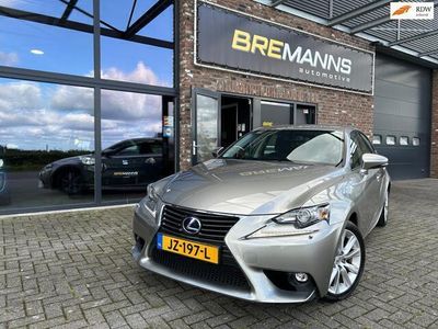 Lexus IS300h