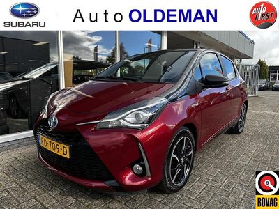 Rood (metallic) Occasion 2017 Toyota Yaris Hybrid Hatchback | € 13.999 (Eerlijke prijs)