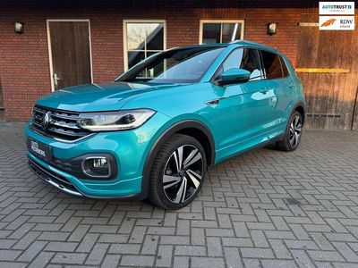 Groen (metallic) Occasion 2022 VW T-Cross R-line SUV | € 22.450 (Eerlijke prijs)