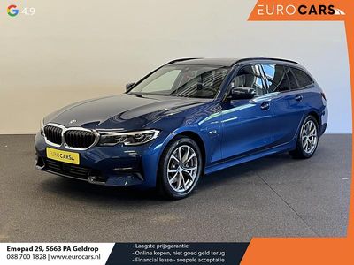 Blauw Occasion 2022 BMW 320e Sport Line Stationwagen | € 27.740 (Eerlijke prijs)