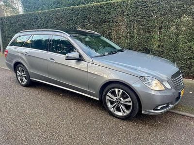 Grijs Occasion 2010 Mercedes E200 Elegance Stationwagen | € 11.000 (Eerlijke prijs)