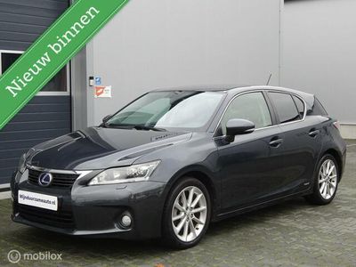 Lexus CT200h