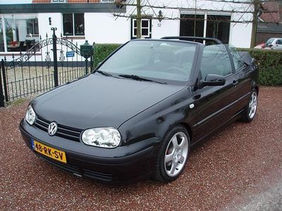 Zwart Occasion 1998 VW Golf III Trendline Cabriolet | € 3.950 (Duur)