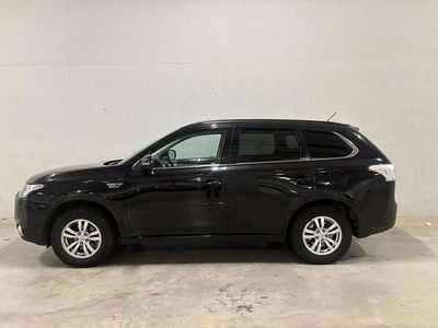 Zwart Occasion 2014 Mitsubishi Outlander P-HEV SUV | € 5.995 (Eerlijke prijs)