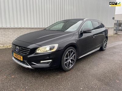 Zwart Gebruikt 2013 Volvo V60 Summum Stationwagen | € 8.250 (Eerlijke prijs)