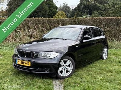Zwart Occasion 2009 BMW 116 Comfort Edition Hatchback | € 5.799 (Eerlijke prijs)