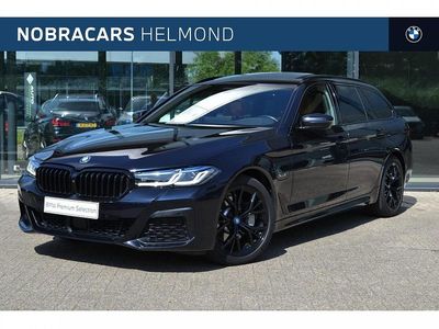 M carbonschwarz (donker zwart metallic) Occasion 2022 BMW 530e Comfort Edition Stationwagen | € 41.750 (Duur)