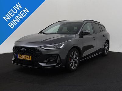 Grijs Occasion 2022 Ford Focus ST-Line X Stationwagen | € 16.899 (Eerlijke prijs)