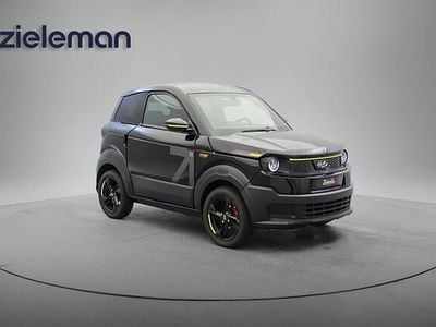 Zwart Nieuw 2025 Ligier Myli Hatchback | € 16.845