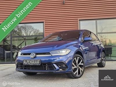 Blauw Occasion 2023 VW Polo R-line Hatchback | € 23.950 (Eerlijke prijs)
