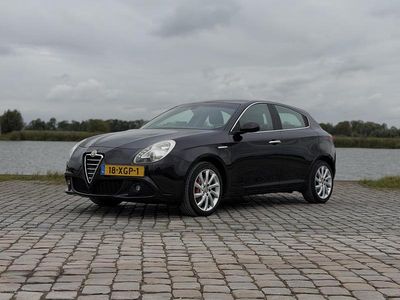 Zwart Gebruikt 2012 Alfa Romeo Giulietta Distinctive Hatchback | € 6.450 (Eerlijke prijs)