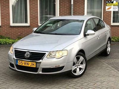 Occasion VW Passat 150 PK (110 kW) 2005 Grijs Sedan
