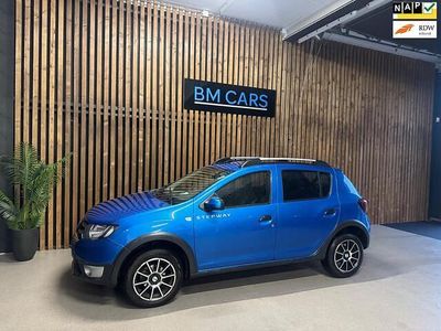 Occasion Dacia Sandero Lauréate 90 PK (66 kW) 2016 Blauw Hatchback