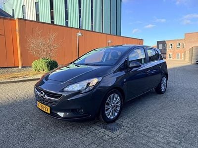 Grijs (metallic) Gebruikt 2015 Opel Corsa Color Edition Hatchback | € 9.999 (Eerlijke prijs)