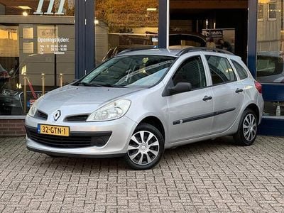 Grijs Gebruikt 2008 Renault Clio GrandTour Expression Stationwagen | € 490 (Goede deal)