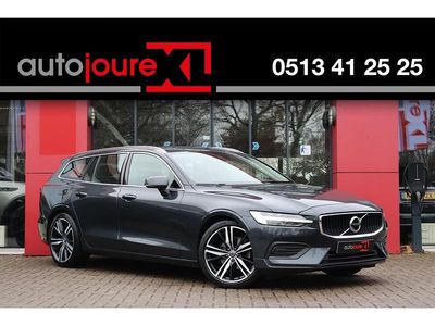 Grijs Gebruikt 2019 Volvo V60 Momentum Stationwagen | € 21.950 (Eerlijke prijs)