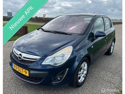 Blauw Occasion 2011 Opel Corsa Cosmo Hatchback | € 2.950 (Eerlijke prijs)