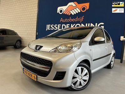Occasion Peugeot 107 68 PK (50 kW) 2009 Grijs (metallic) Hatchback
