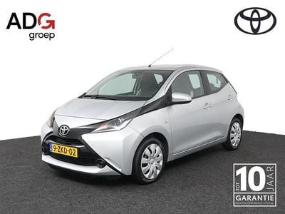 Grijs Gebruikt 2015 Toyota Aygo X-play Hatchback | € 7.250 (Eerlijke prijs)