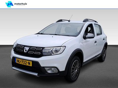 Wit Gebruikt 2017 Dacia Sandero Lauréate Hatchback | € 9.465 (Iets duurder)