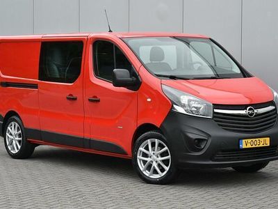 Occasion Opel Vivaro Selection 95 PK (69 kW) 2017 Rood MPV