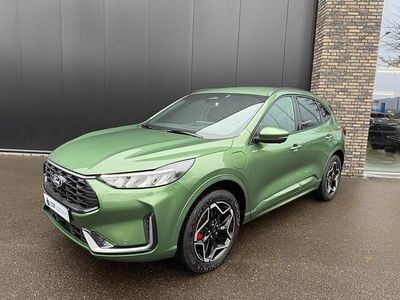 Groen (metallic) Nieuw 2025 Ford Kuga ST-Line X SUV | € 43.900 (Goede deal)
