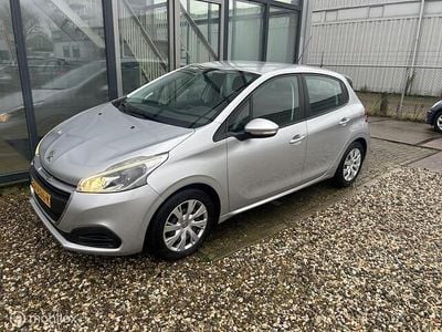 Grijs Gebruikt 2015 Peugeot 208 Active Hatchback | € 4.550 (Eerlijke prijs)