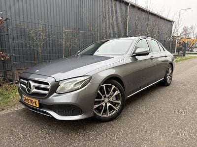 Grijs Occasion 2017 Mercedes E350 Prestige Sedan | € 21.750 (Super prijs)