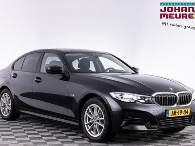 Zwart Occasion 2025 BMW 320e Basis Sedan | € 29.900
