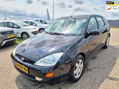 tweedehands Ford Focus 1.4-16V Trend/RIJD REM SCHAKEL ZEER GOED/NAP/APK 2-2025/AIRCO /INRUIL MOG !!!