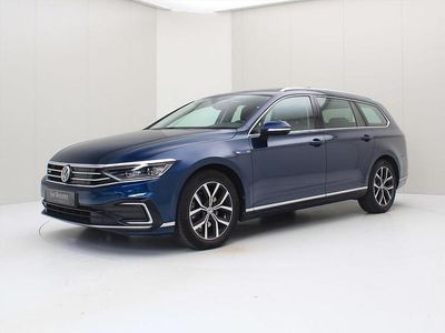 Blauw Gebruikt 2020 VW Passat GTE Stationwagen | € 23.700 (Eerlijke prijs)
