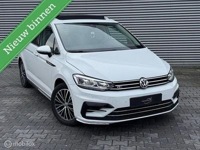 Wit Occasion 2017 VW Touran Highline MPV | € 14.900 (Eerlijke prijs)