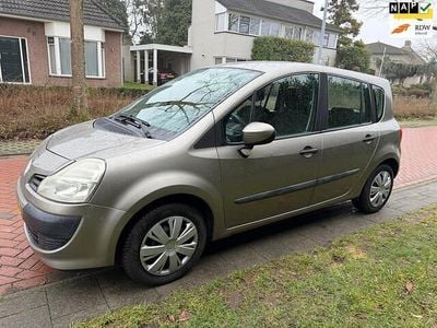 Beige Occasion 2008 Renault Grand Modus MPV | € 1.499 (Eerlijke prijs)