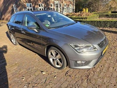 Grijs Gebruikt 2017 Seat Leon FR Stationwagen | € 8.500 (Super prijs)