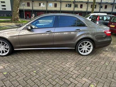 Mercedes E200